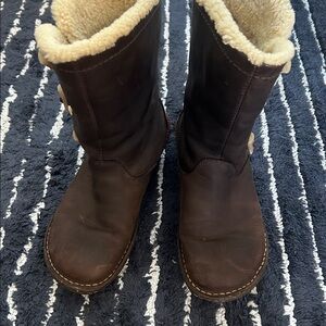 UGG Dark Brown Leather Boots with Burgundy Trim